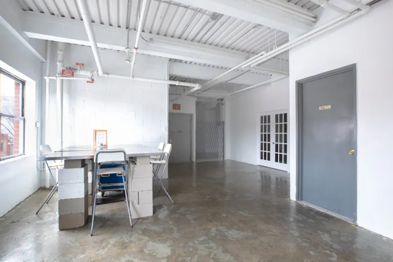 Beautiful Art Gallery in Queens - Image 2