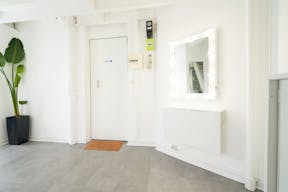 Superbe Photo Studio - avec tous les �l�ments n�cessaires � la bonne r�alisation de vos projets. - Image 2