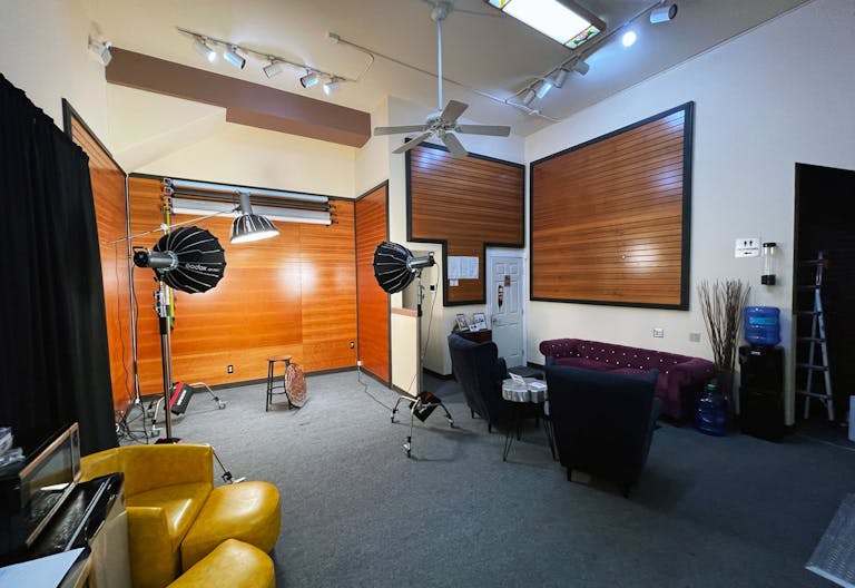 Photo Studio w/ Equipment Included In WeHo - Image 0