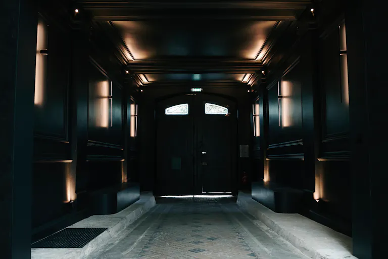 STUDIO 02 - Image 2