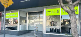 Modern, Lofty Fitness Studio - Image 2