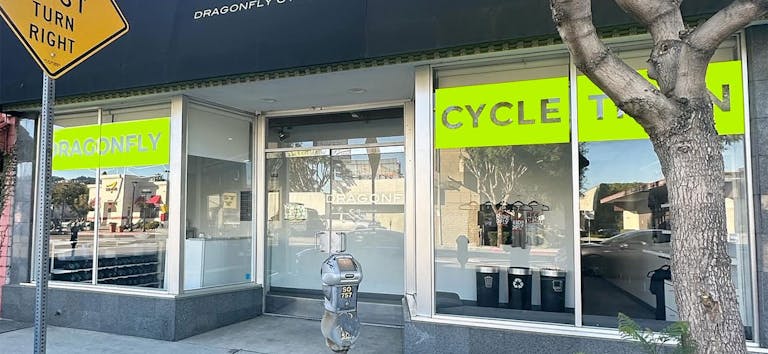 Modern, Lofty Fitness Studio - Image 2