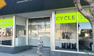 Modern, Lofty Fitness Studio - Image 2