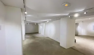 Elegant Space in Le Marais - Image 8