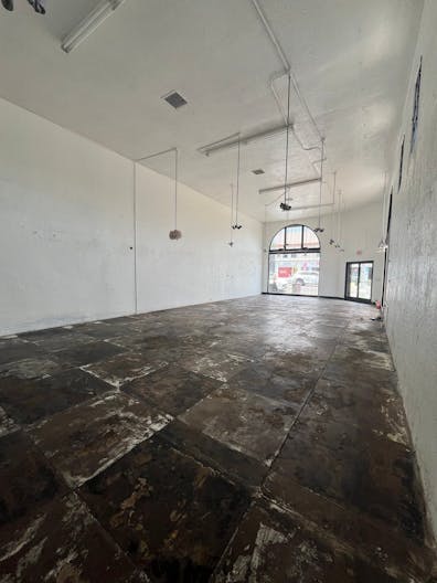 Bright Creative Content Studio on Melrose Ave - Image 1