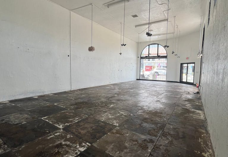 Bright Creative Content Studio on Melrose Ave - Image 1