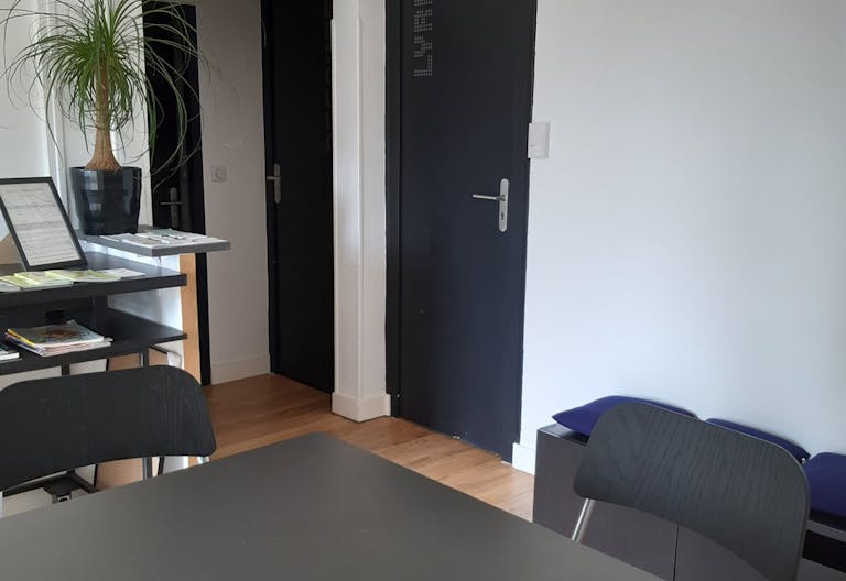 Bureau 10M2 en plein coeur des Chartrons, avec acc�s cuisine et jardin - Image 2