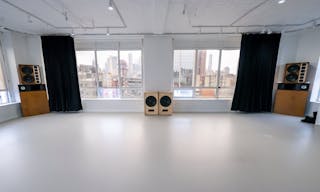 Studio With Amazing Views near Dimes Square - Image 1