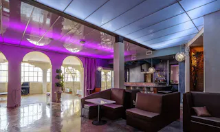 Unique Multi-themed space in a Historical Pasadena building - Image 1