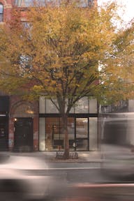 Light filled split level Storefront in the heart of Manhattan (with high ceilings and multiple rooms) - Image 0