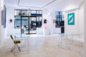 Galerie d'art / showroom / concept store / devanture Monument Historique - Image 9