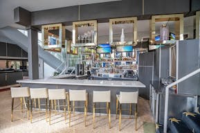 Stunning Hotel at South Beach with all amenities for your event - Image 8