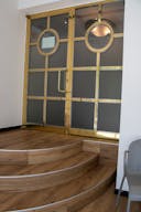 Elegant Retail Space at Historic Hotel Bristol - Image 13