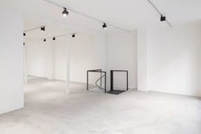 A Bright and Versatile Gallery in the Heart of Le Marais - Image 4