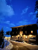 St.Moritz: Perfect Pop-up Space with in-house Bar & kitchen - Image 1