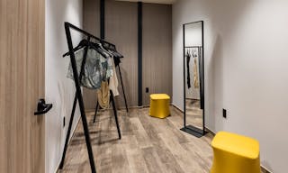 High-End Private Studio with Versatility - Image 8