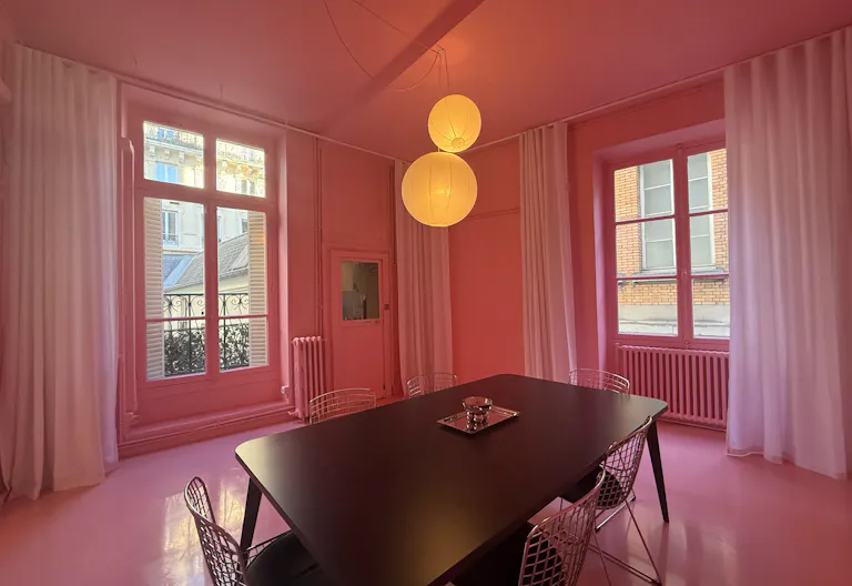 🌸 Appartement Rose — Paris 1er | 4,5m sous plafond | 100m du Pont-Neuf - Image 2