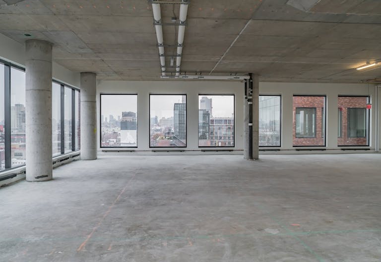 Amazing Showroom in Williamsburg - Image 3