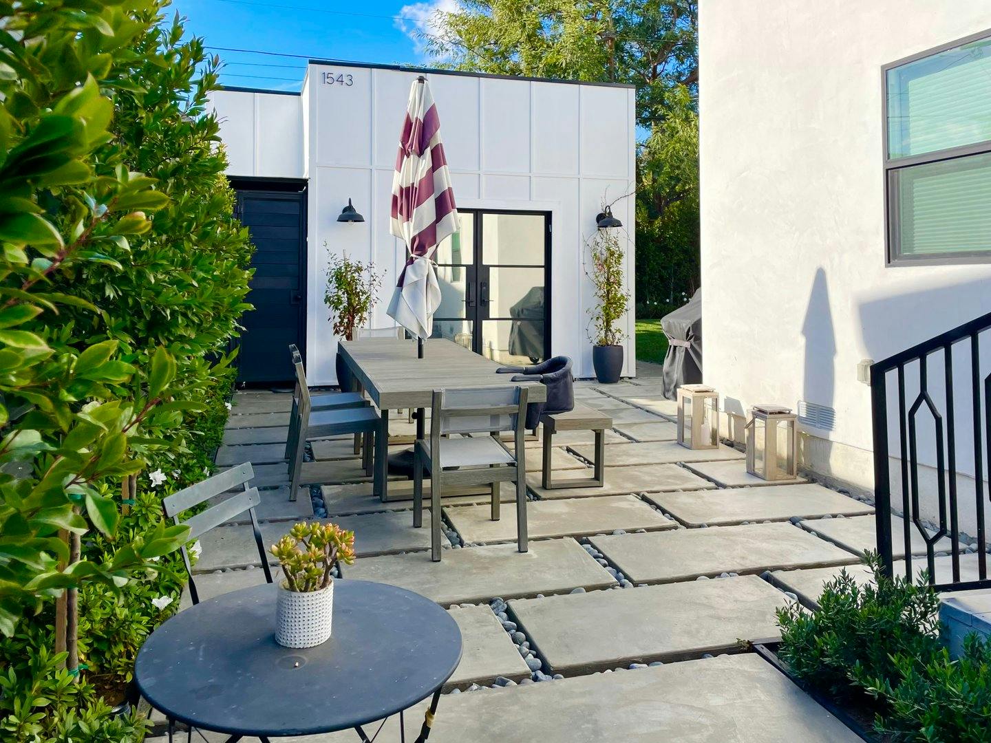 Modern Farmhouse with Beautiful Landscaping in Los Angeles