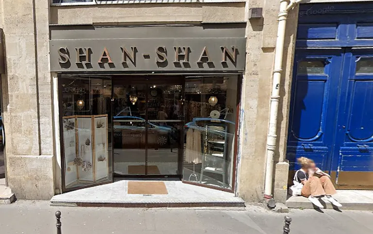 Boutique Shop Haut-Marais Rue du Temple - Image 0
