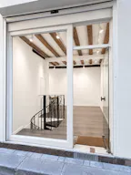 Le Marais Storefront & Vaulted Cellar – Showroom / Pop-Up, rue Chapon - Image 0