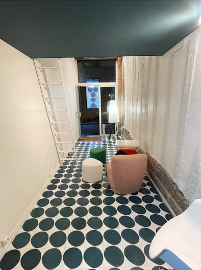 Boutique in the heart of Saint-Germain-des-Pr�s - Image 3