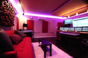 A stunning recording studio!!! - Image 8