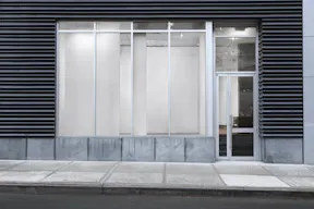 Street Level Chelsea Gallery with Outdoor Terrace - Image 3