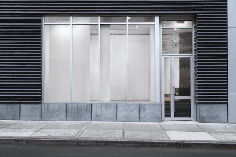 Street Level Chelsea Gallery with Outdoor Terrace - Image 3