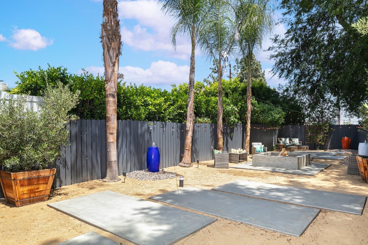 Modern Oasis Luxury Estate in Toluca Lake