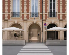 BOUTIQUE MARAIS ICONIC PLACE DES VOSGES - - Image 0