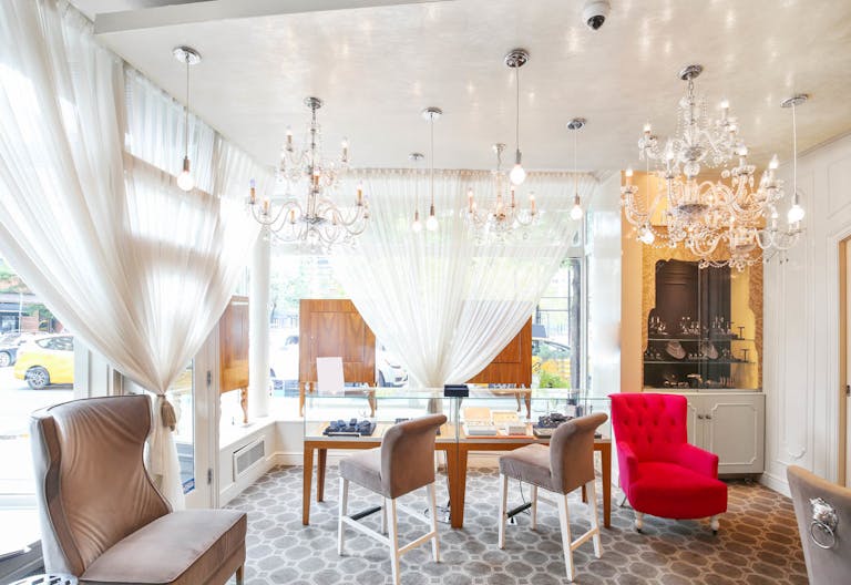 Lovely Greenwich Village Boutique - Image 3