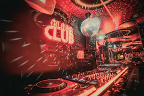 Privatize Glass Club Cannes | Exclusive Venue for Private Events - Image 4