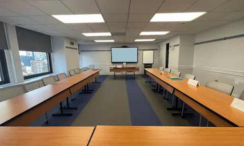 Medium size meeting room - Image 0