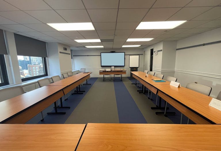 Medium size meeting room - Image 0