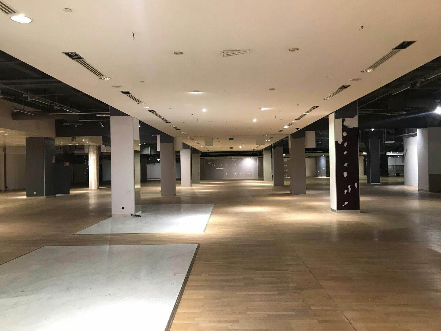 Unique 9,000 sqm Former Shopping Mall in Paris 15th