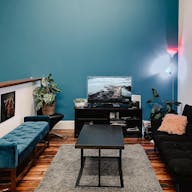 Industrial Riverside Creative Studio Loft - Image 3