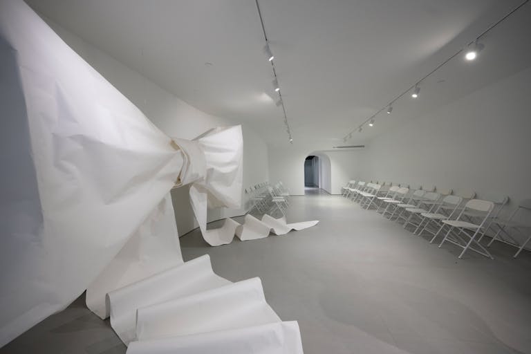 A sun-drenched, spacious storefront nestled in the heart of Midtown Manhattan. - Image 0