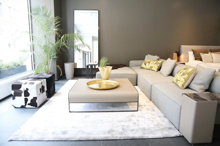 Spacious Chelsea Showroom - Image 0