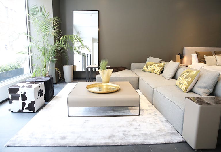 Spacious Chelsea Showroom - Image 0