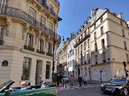 Boutique premium dans le quartier St Germain - Image 10