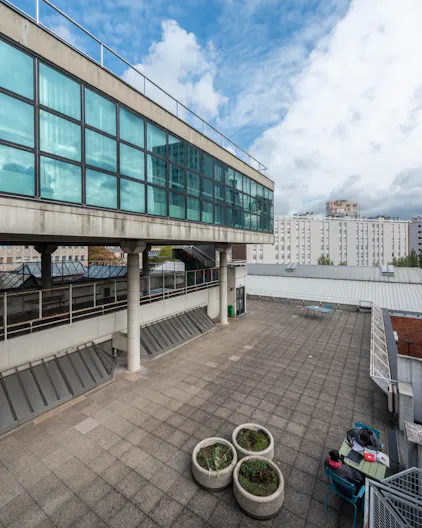 Batiment Institutionnel - Image 0