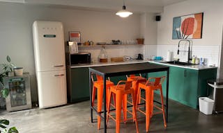 Tompkins Avenue BK - Ready for all uses, clean space with Garden / Basement - Image 4