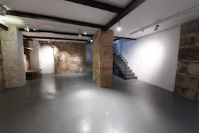 Grande galerie pour exposition ou pop-up dans le quartier Saint-Maur/Voltaire - Image 17