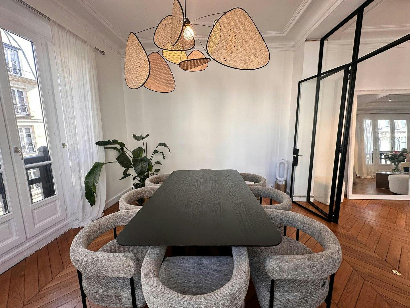 Haussmann-Style Office and Event Space on Rue Réaumur