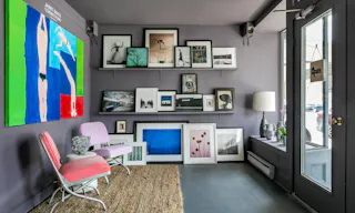 Charming Storefront - street level - Image 3