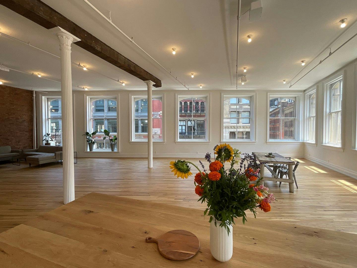 Sun-Filled Corner Loft with Open Plan Kitchen in New York