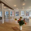 Sun-Filled Corner Loft with Open Plan Kitchen