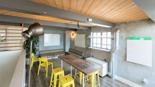 Stunning Indoor/Outdoor Flex Space in Downtown Santa Monica with Outstanding Service - Image 19