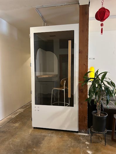 Work from any Open Desk - Image 1